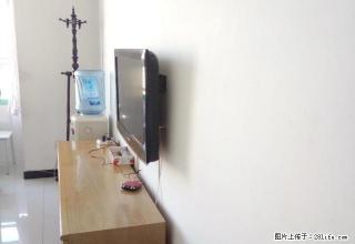 文博城，一室开间，阳面，照片真实，1.2万包暖物业，可半年打 - 秦皇岛28生活网 qhd.28life.com